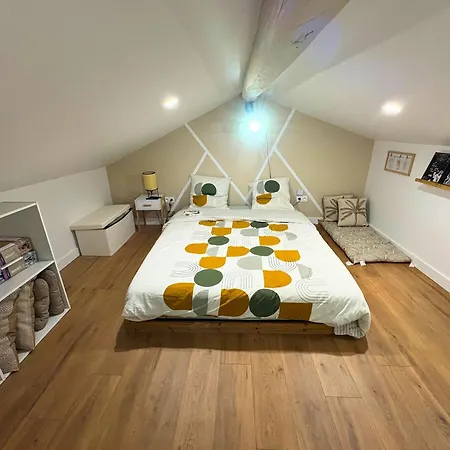 公寓 La Bulle Secrete 洛特河畔的维伦纽夫